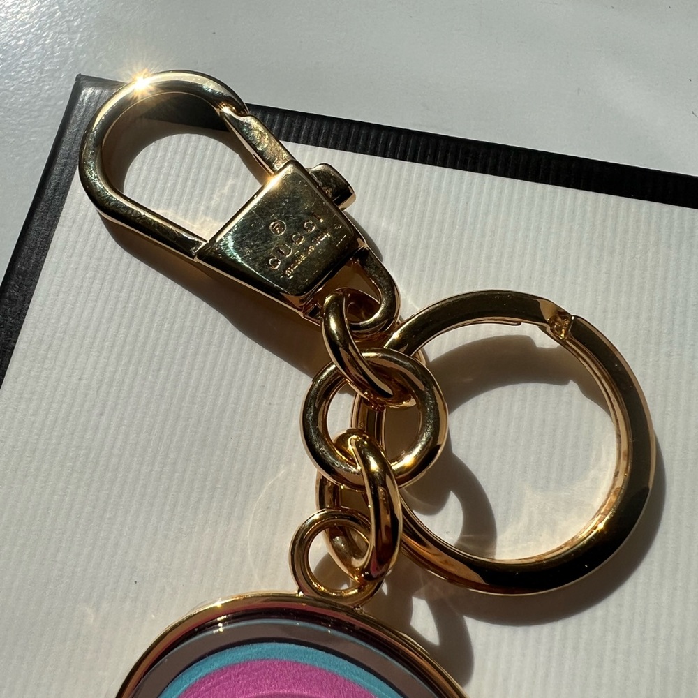 🔥GUCCI Letter Key Chain - Picture 9 of 9